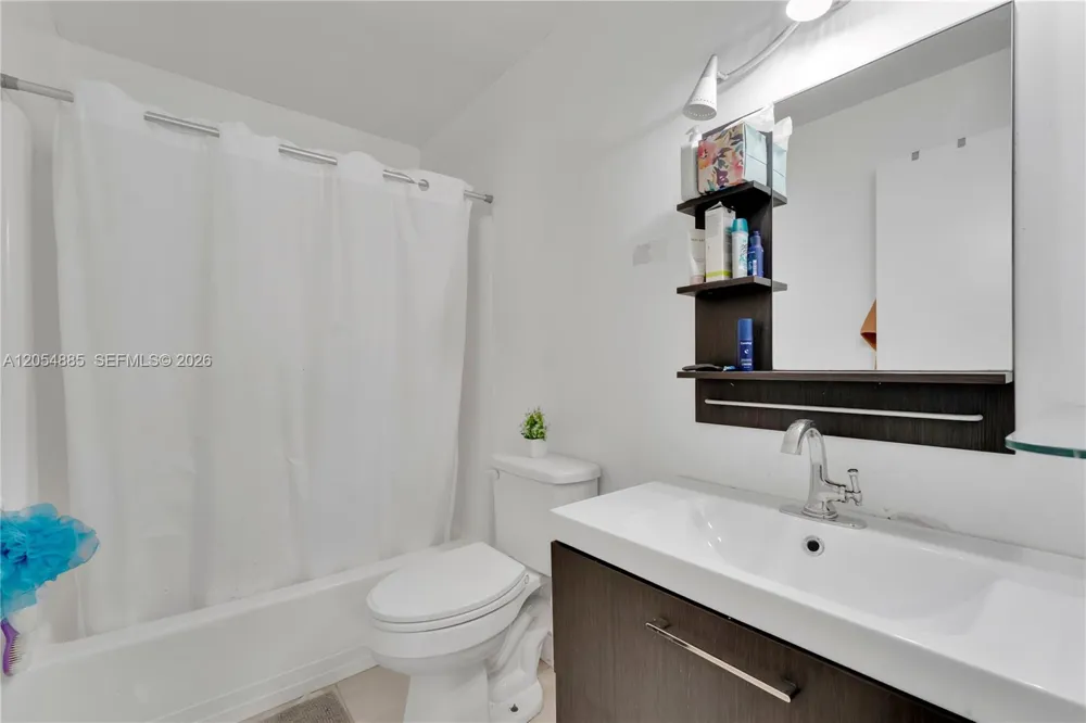 3541 NW 99th Ter #6A Sunrise, FL 33351