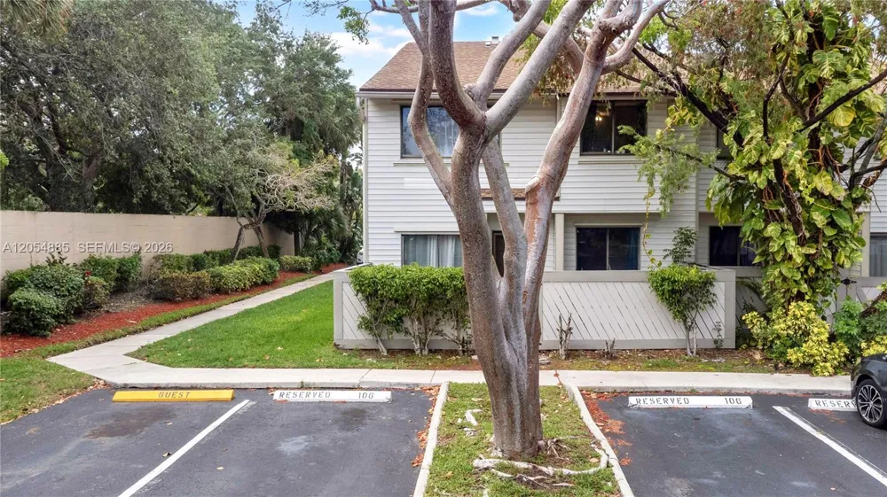 3541 NW 99th Ter #6A Sunrise, FL 33351
