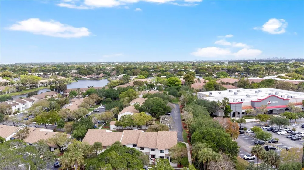 3541 NW 99th Ter #6A Sunrise, FL 33351