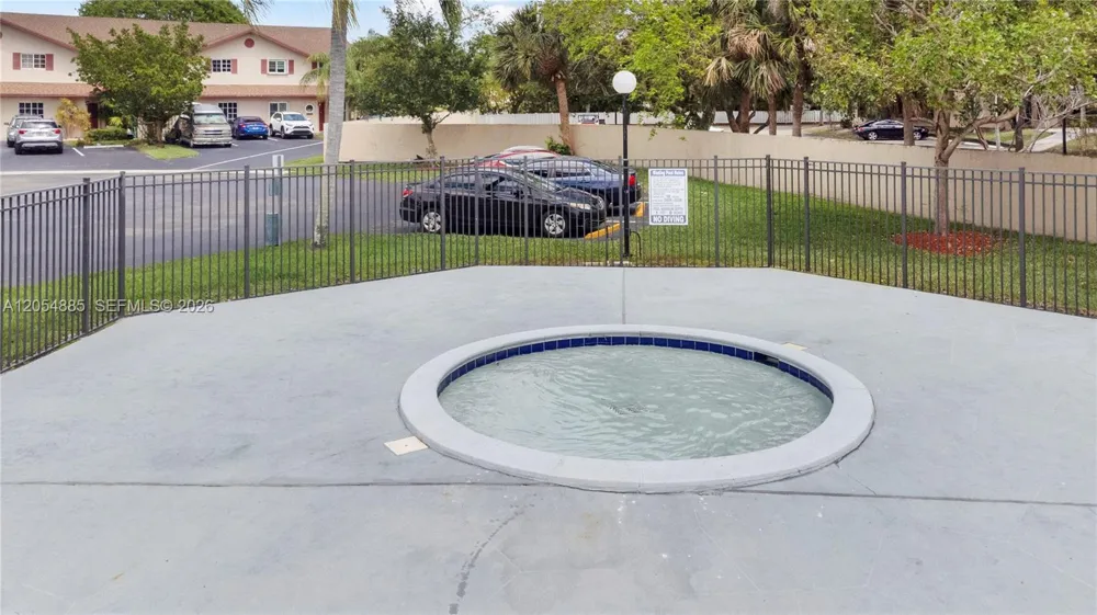 3541 NW 99th Ter #6A Sunrise, FL 33351