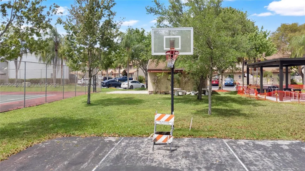 3541 NW 99th Ter #6A Sunrise, FL 33351