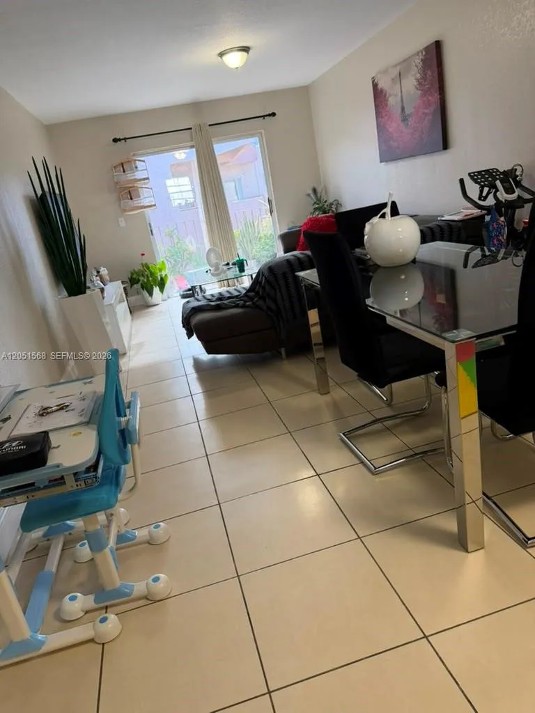 1630 W 46th St #504C Hialeah, FL 33012