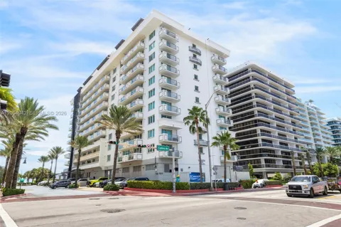 9499 Collins Ave #607