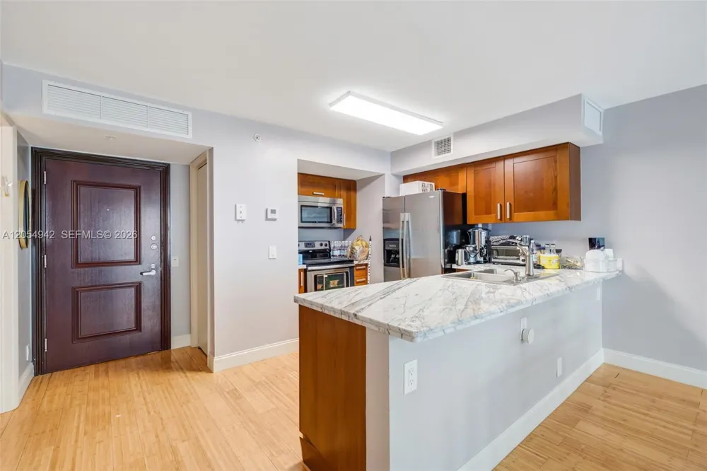 9499 Collins Ave #607 Surfside, FL 33154