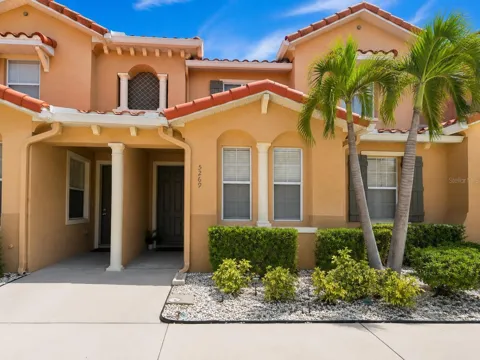 5269 PARADISE CAY CIRCLE