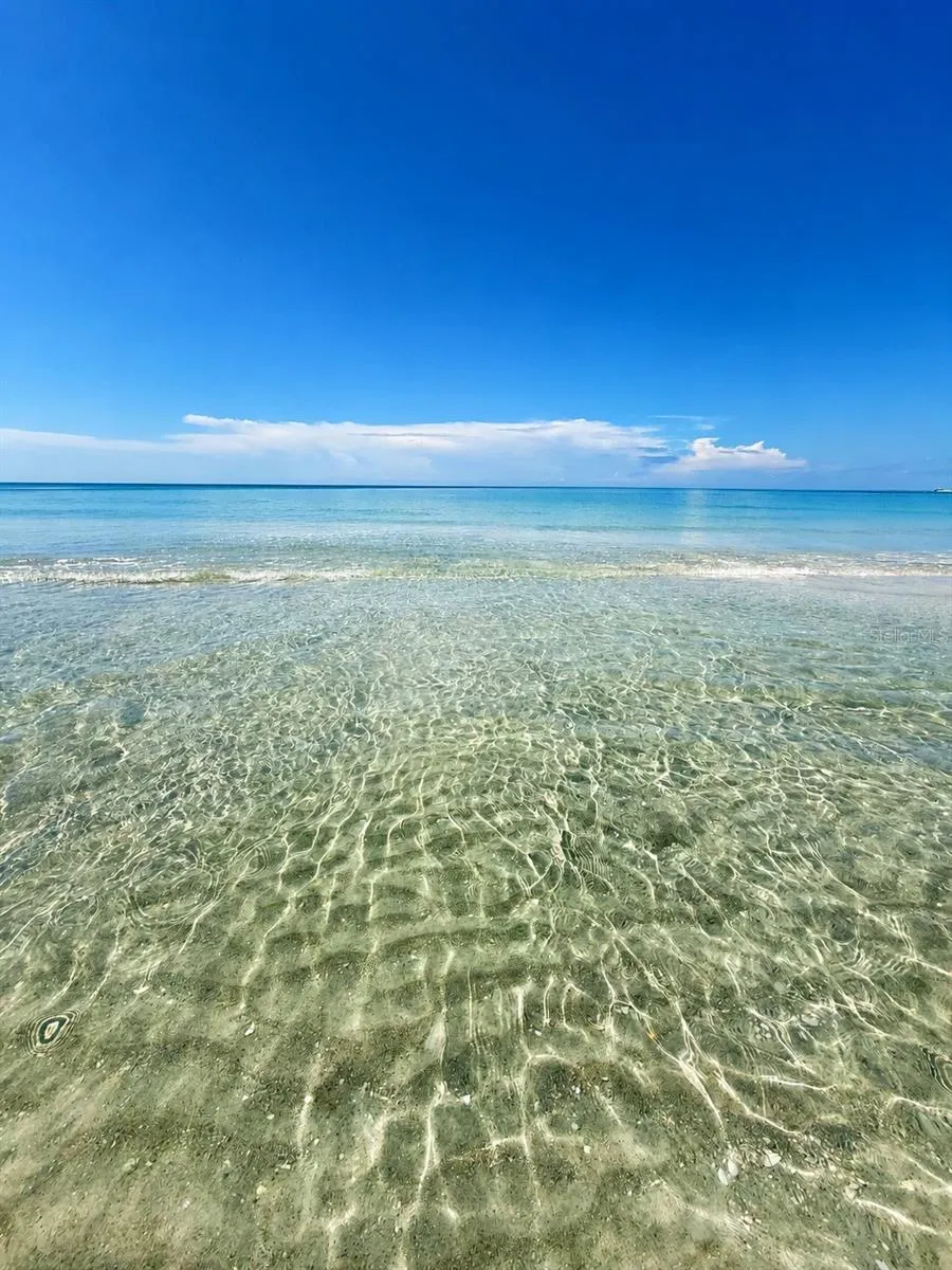 540 NEPTUNE AVENUE #7 Longboat Key, FL 34228