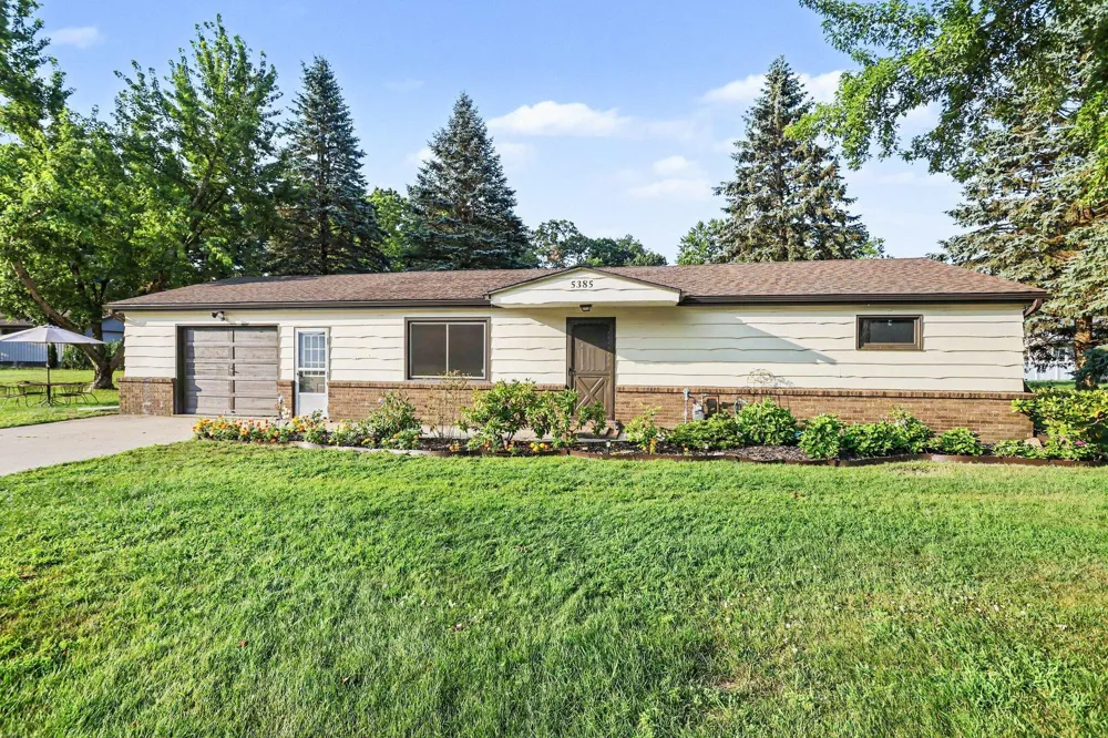 5385 Saint Joseph Avenue Stevensville Village, MI 49127