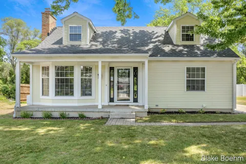 118 Lauderdale Avenue NE