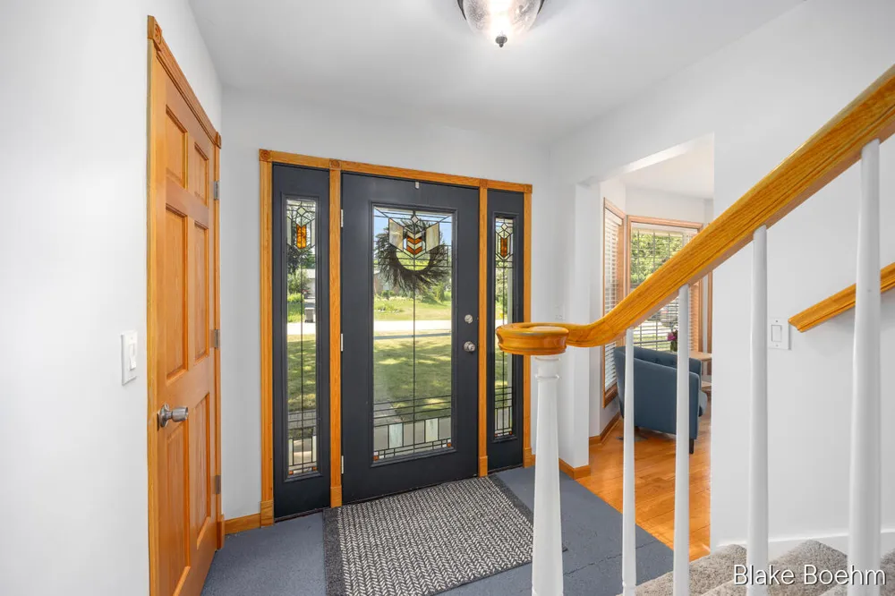 118 Lauderdale Avenue NE Grand Rapids Charter Township, MI 49546