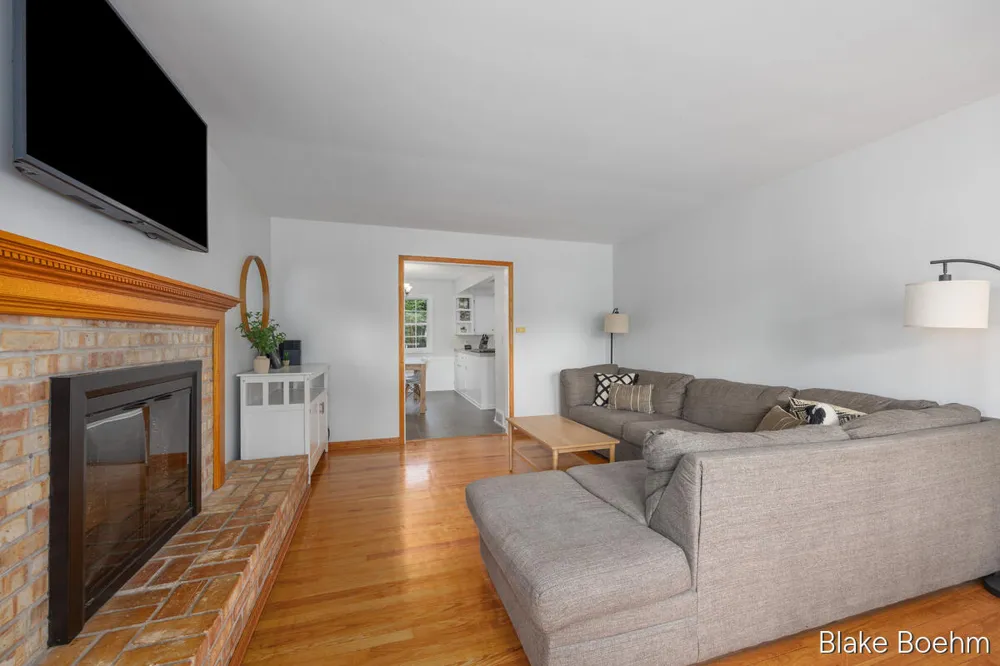 118 Lauderdale Avenue NE Grand Rapids Charter Township, MI 49546