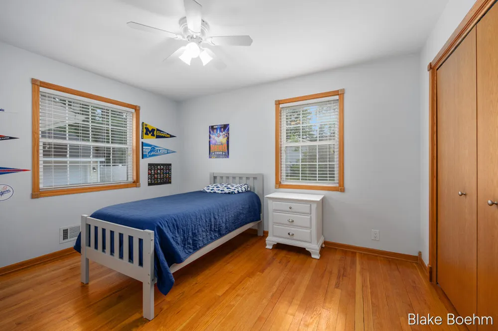 118 Lauderdale Avenue NE Grand Rapids Charter Township, MI 49546