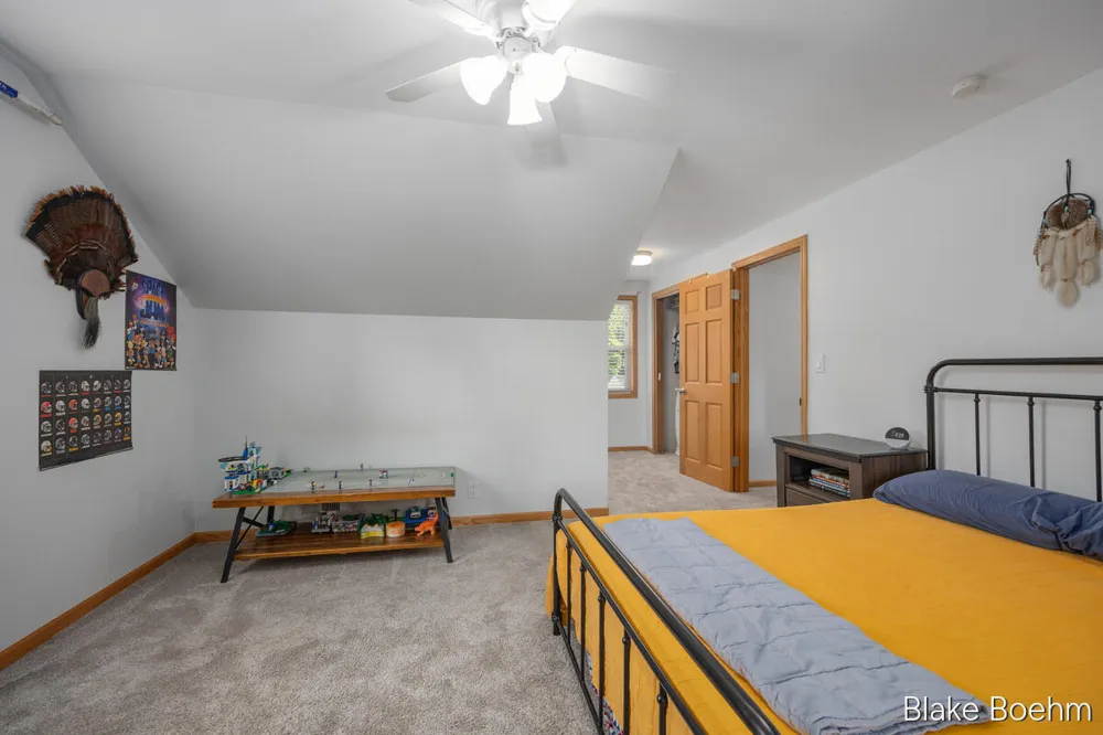118 Lauderdale Avenue NE Grand Rapids Charter Township, MI 49546