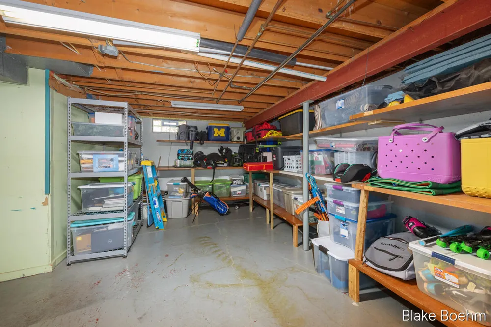 118 Lauderdale Avenue NE Grand Rapids Charter Township, MI 49546