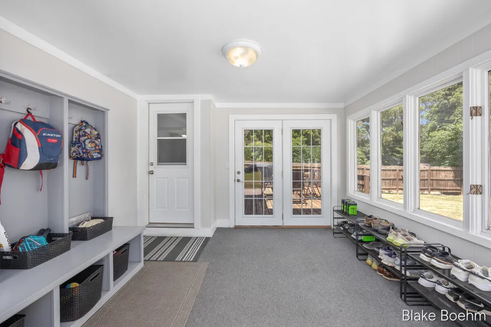 118 Lauderdale Avenue NE Grand Rapids Charter Township, MI 49546