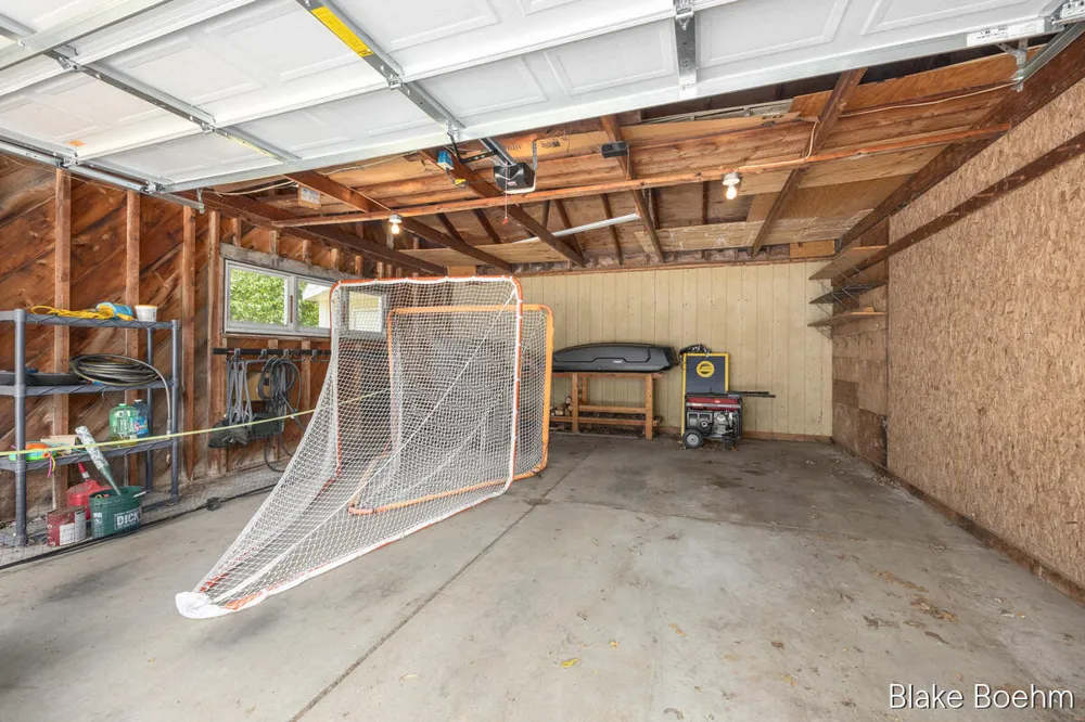 118 Lauderdale Avenue NE Grand Rapids Charter Township, MI 49546