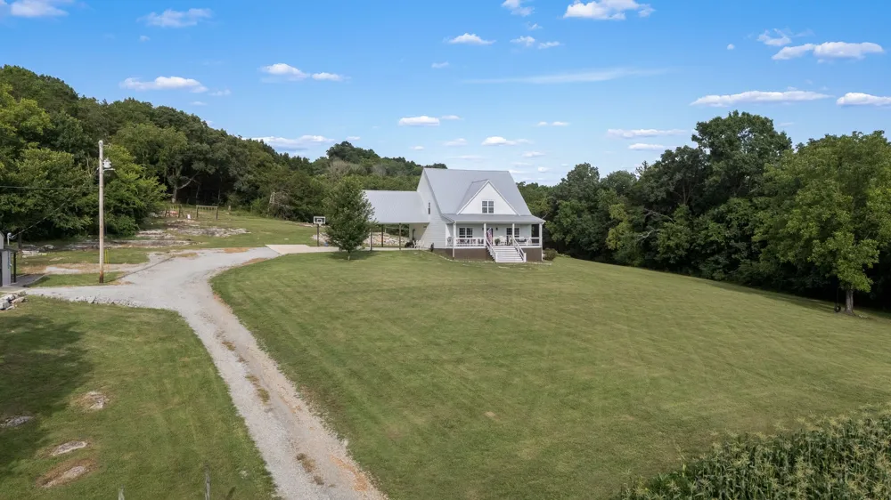 104 Hickerson Rd Wartrace, TN 37183