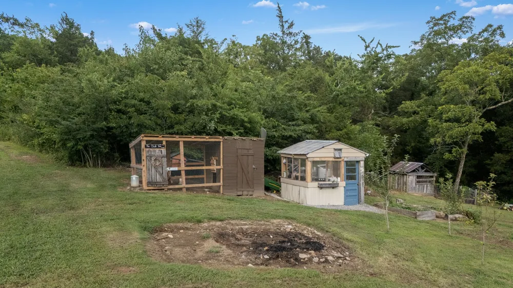 104 Hickerson Rd Wartrace, TN 37183