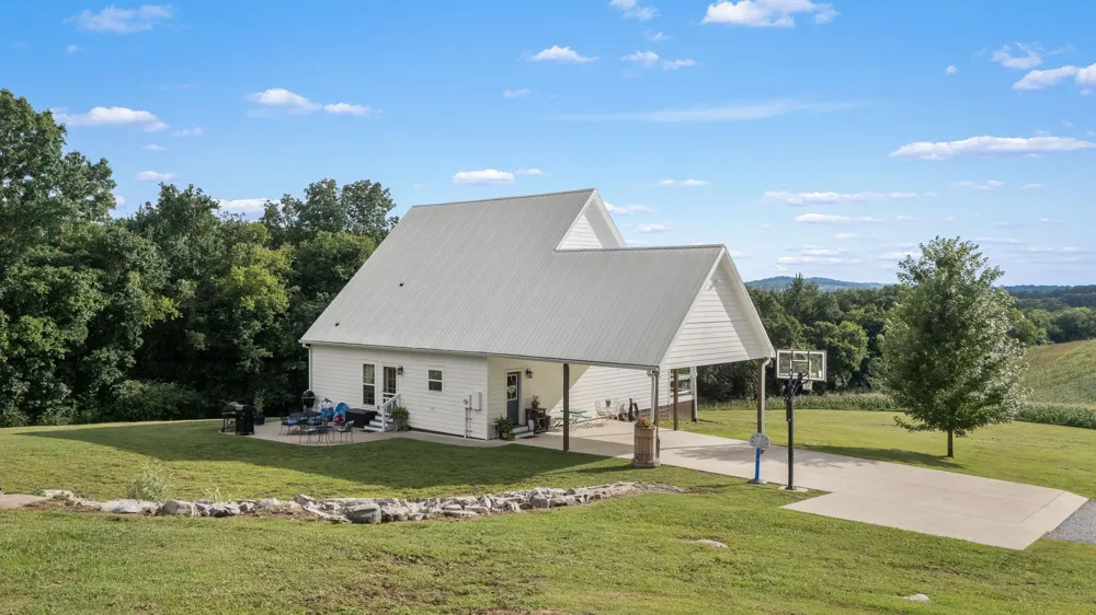 104 Hickerson Rd Wartrace, TN 37183