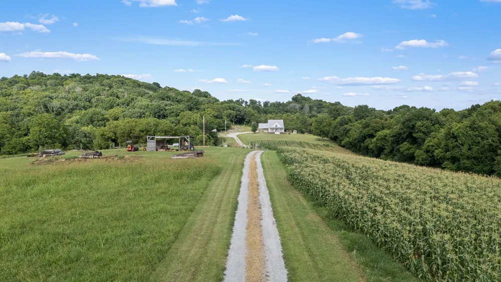 104 Hickerson Rd Wartrace, TN 37183