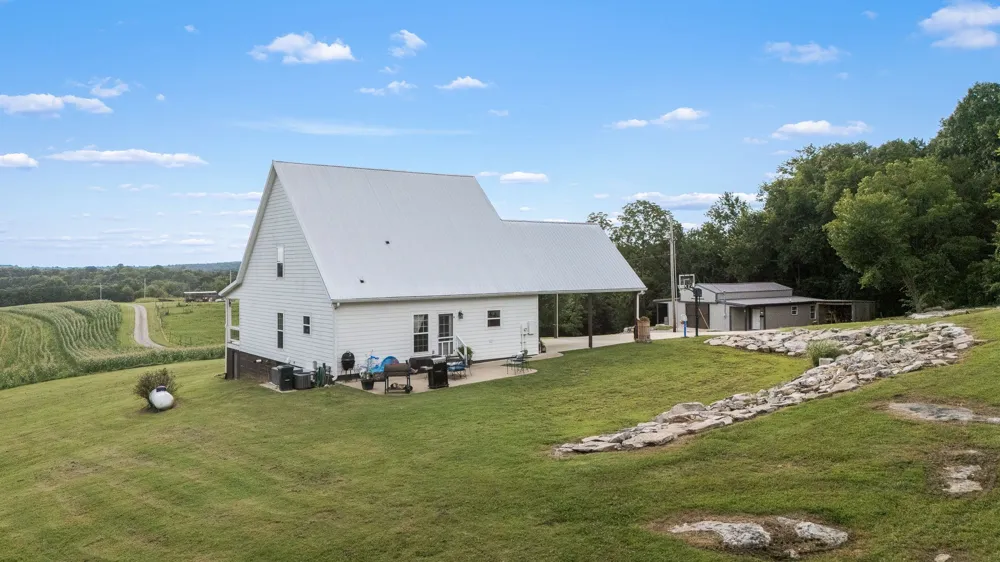 104 Hickerson Rd Wartrace, TN 37183