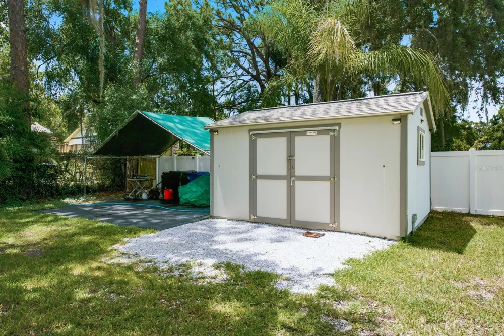 601 SHORE DRIVE E Oldsmar, FL 34677