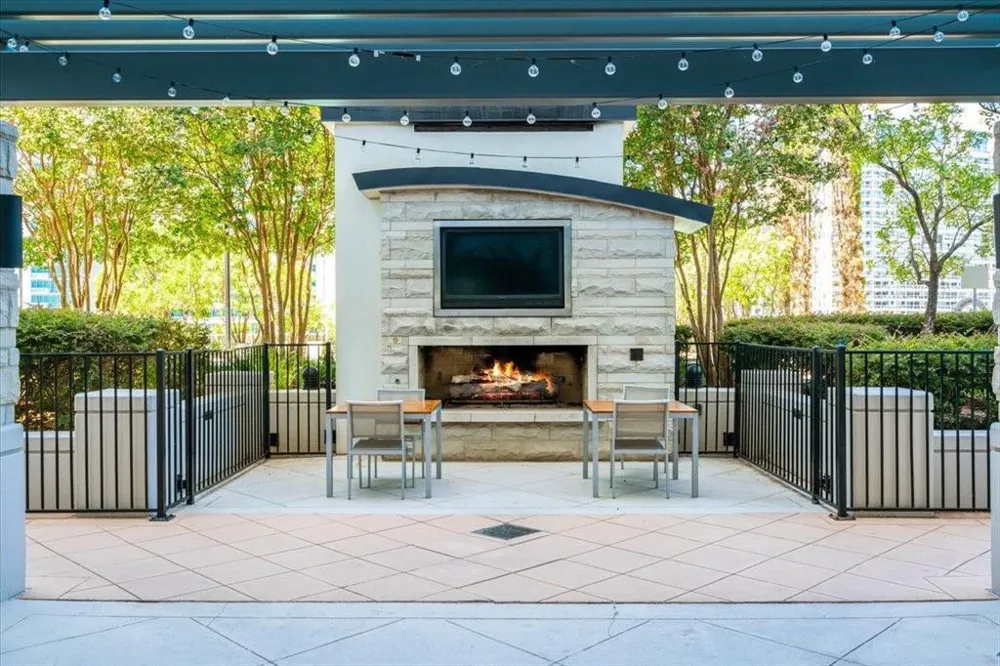 360 Nueces Street #2110 Austin, TX 78701
