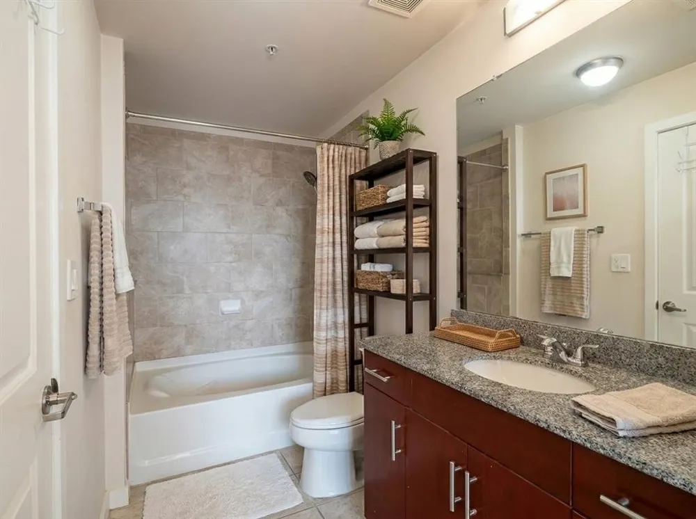 360 Nueces Street #2110 Austin, TX 78701