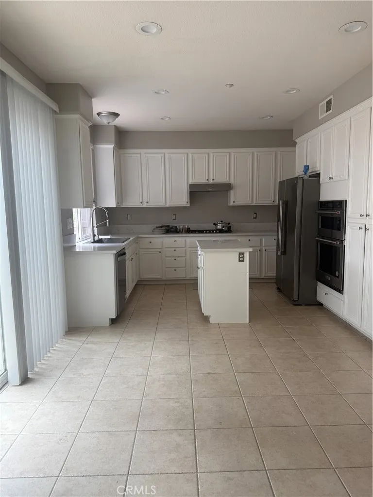 6328 Rhodes Lane Riverside, CA 92506