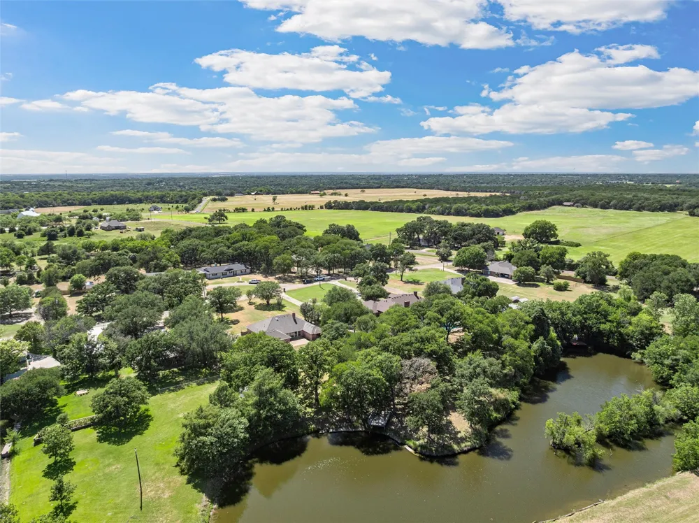 108 Spring Creek Street Lacy Lakeview, TX 76705