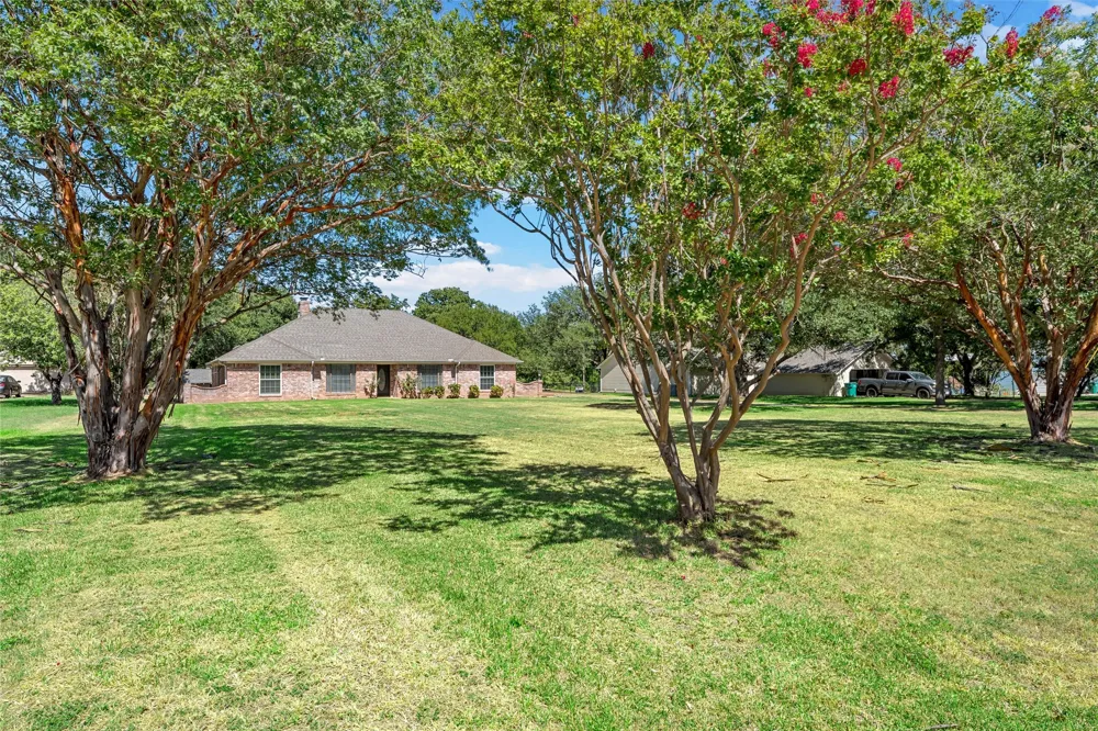 108 Spring Creek Street Lacy Lakeview, TX 76705