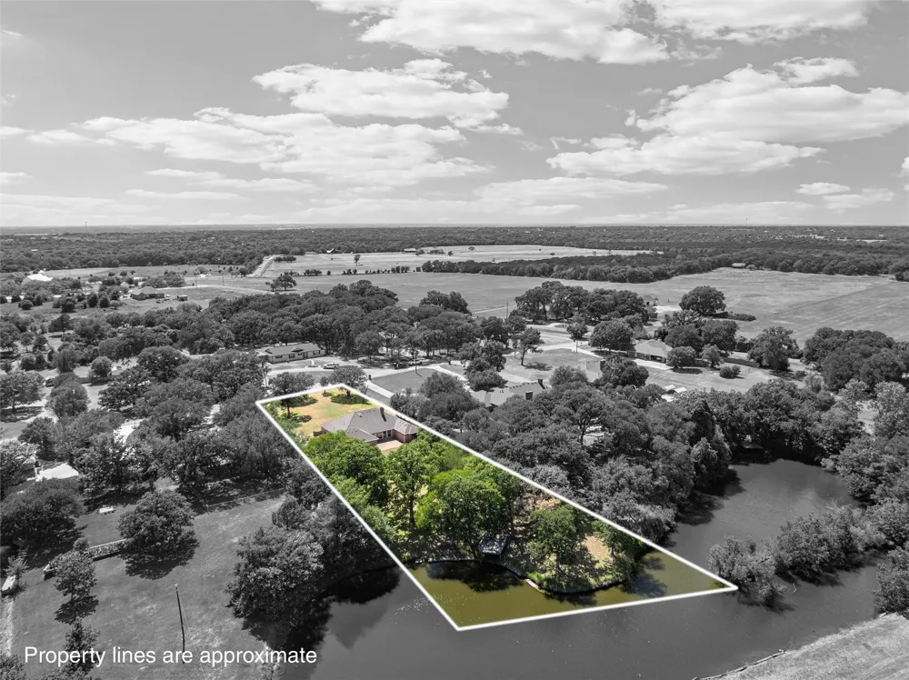 108 Spring Creek Street Lacy Lakeview, TX 76705