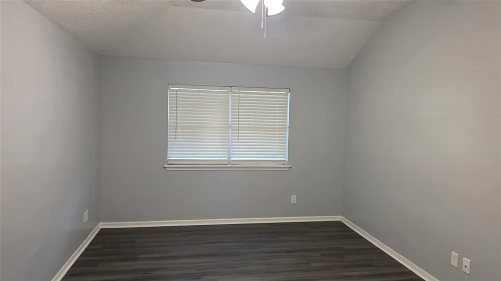 1502 Sudbury Drive Pasadena, TX 77504