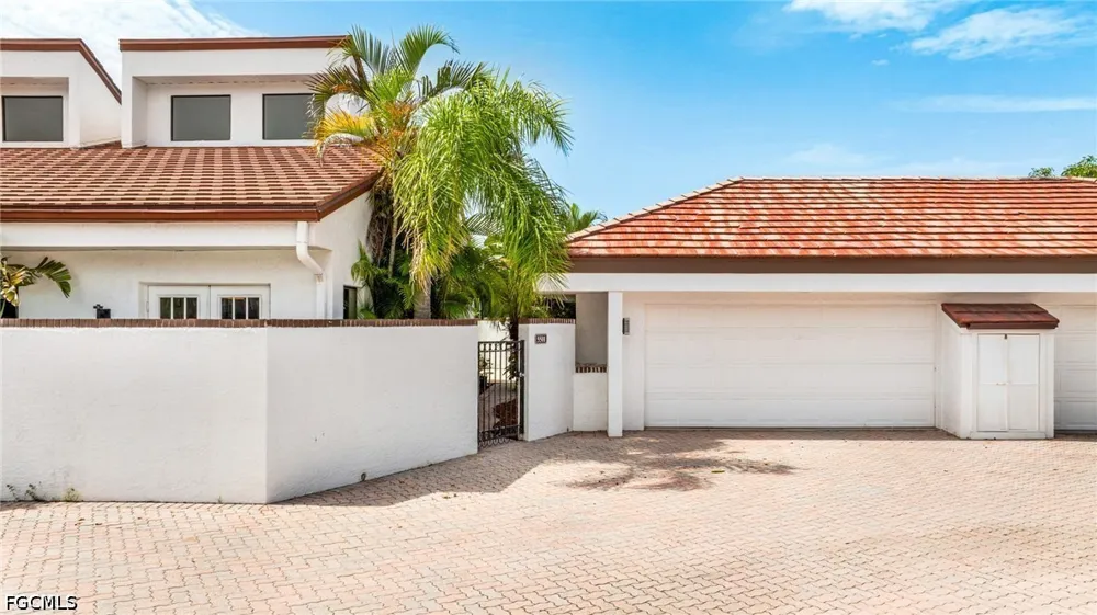 Harbour Castle Drive Fort Myers, FL 33907