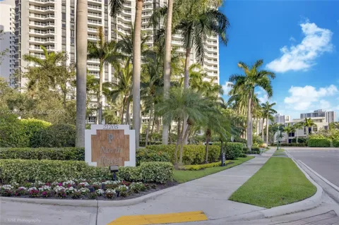 21205 Yacht Club Dr #701