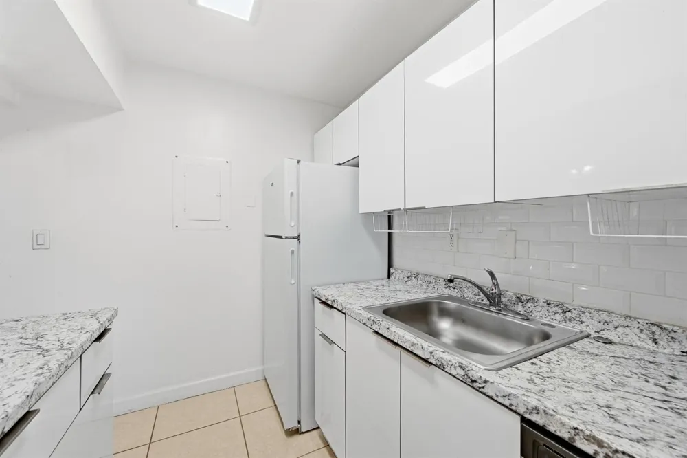 505 S PINE ISLAND ROAD #B310 Plantation, FL 33324