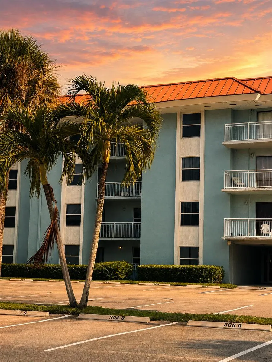 505 S PINE ISLAND ROAD #B310 Plantation, FL 33324