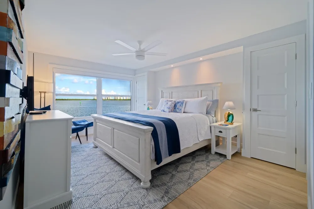 52 Yacht Club Drive #309 North Palm Beach, FL 33408