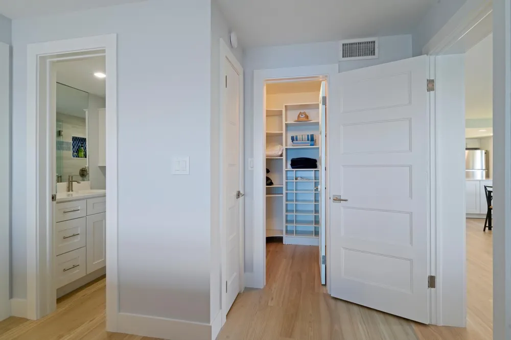 52 Yacht Club Drive #309 North Palm Beach, FL 33408