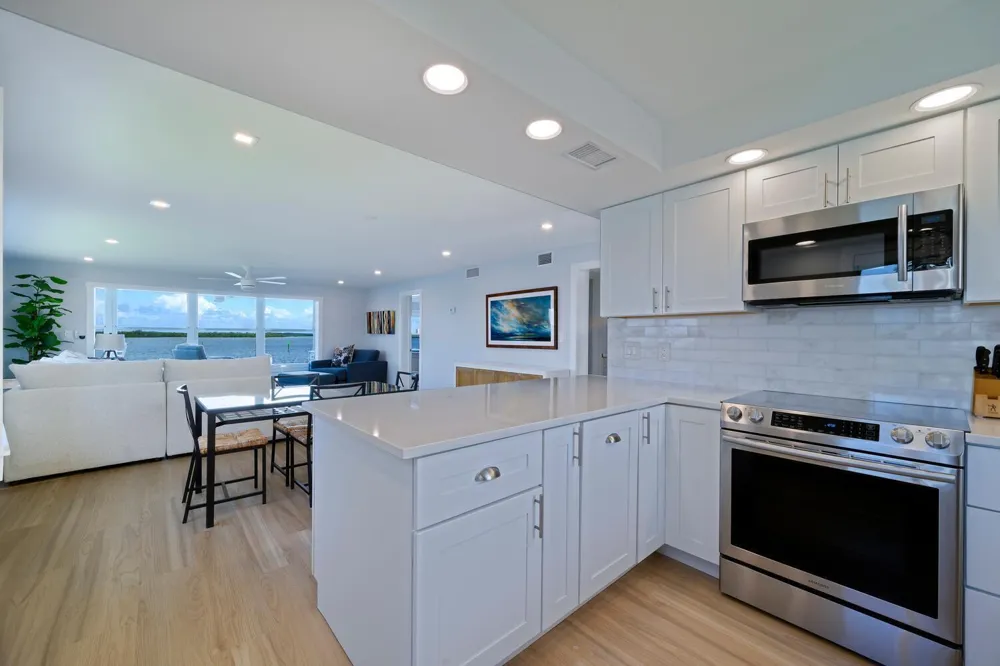 52 Yacht Club Drive #309 North Palm Beach, FL 33408