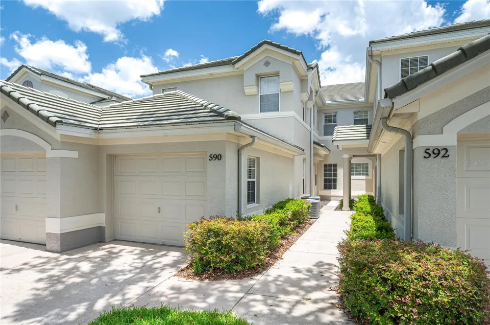 590 GRASSLANDS VILLAGE CIRCLE #590 Lakeland, FL 33803