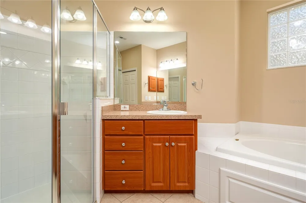 590 GRASSLANDS VILLAGE CIRCLE #590 Lakeland, FL 33803
