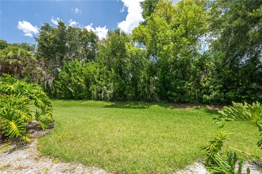 590 GRASSLANDS VILLAGE CIRCLE #590 Lakeland, FL 33803
