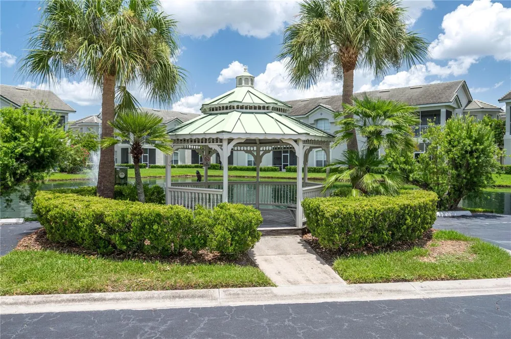 590 GRASSLANDS VILLAGE CIRCLE #590 Lakeland, FL 33803