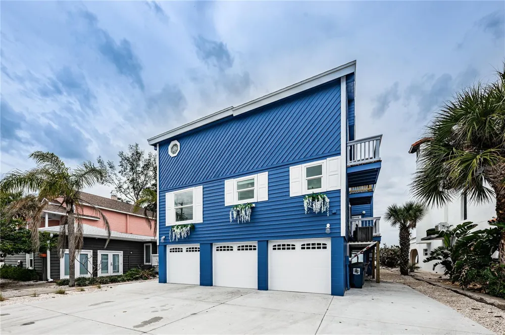 8432 W GULF BOULEVARD #Jellyfish Treasure Island, FL 33706