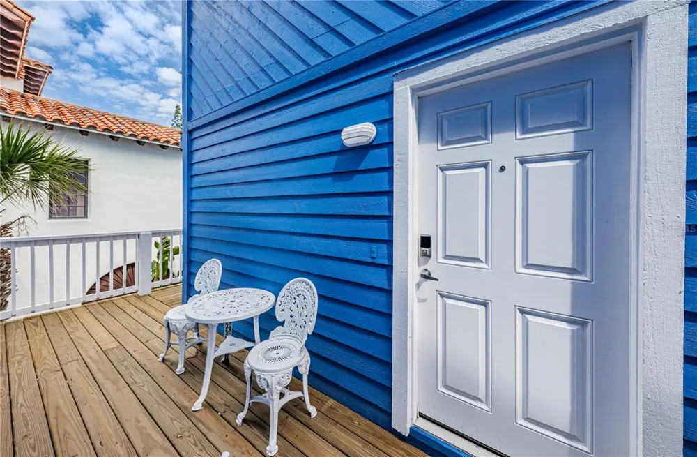 8432 W GULF BOULEVARD #Jellyfish Treasure Island, FL 33706
