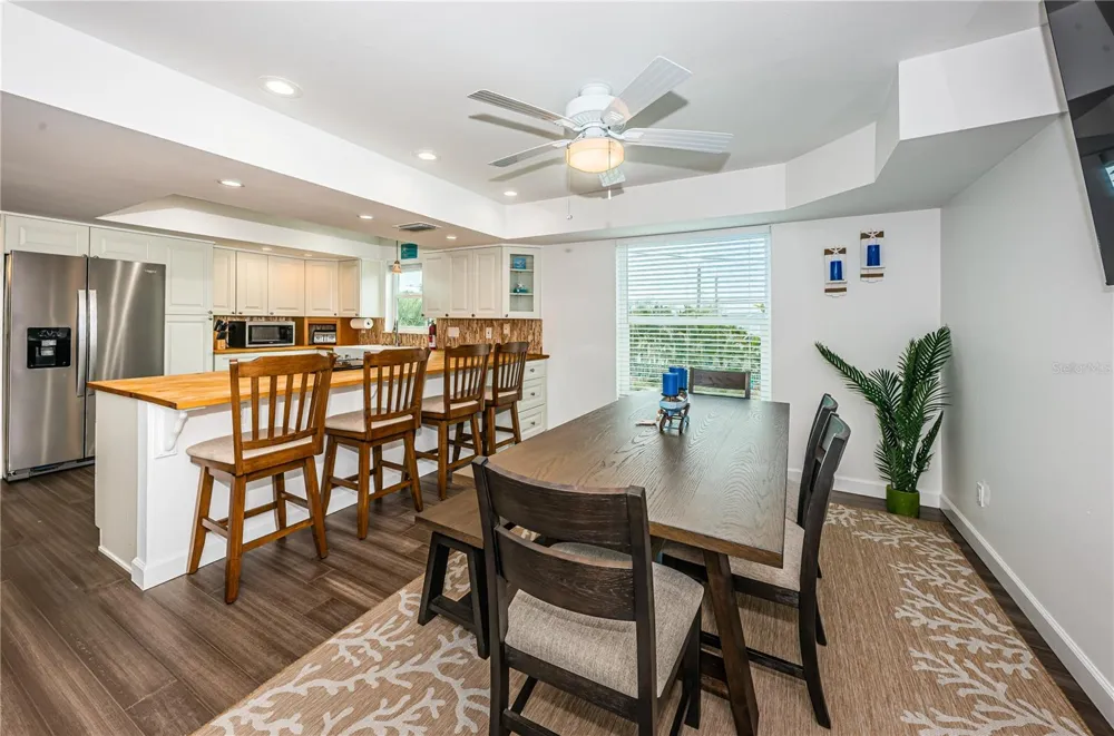 8432 W GULF BOULEVARD #Jellyfish Treasure Island, FL 33706