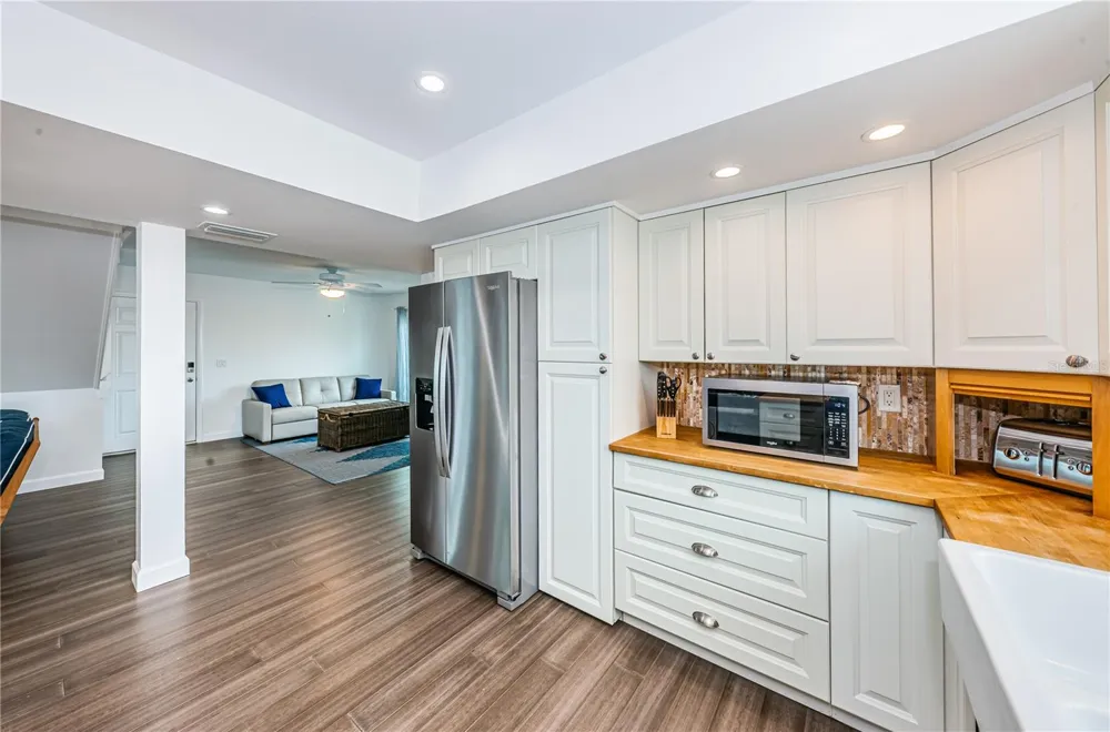 8432 W GULF BOULEVARD #Jellyfish Treasure Island, FL 33706