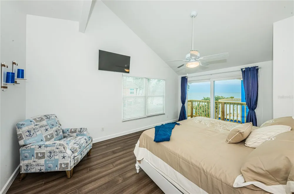 8432 W GULF BOULEVARD #Jellyfish Treasure Island, FL 33706