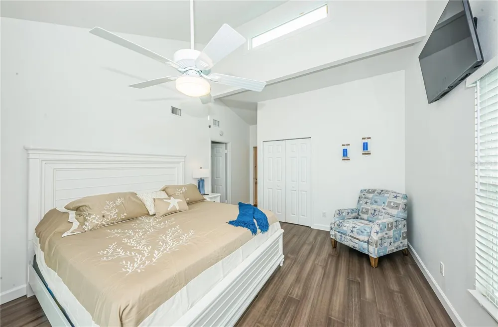 8432 W GULF BOULEVARD #Jellyfish Treasure Island, FL 33706