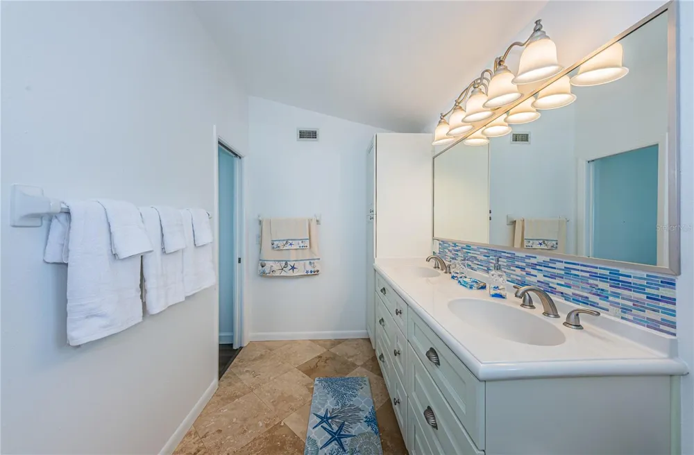 8432 W GULF BOULEVARD #Jellyfish Treasure Island, FL 33706